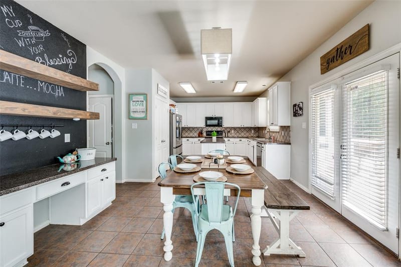 9812 Marthas Vineyard Circle, Providence Village TX 76227 - Photo 5