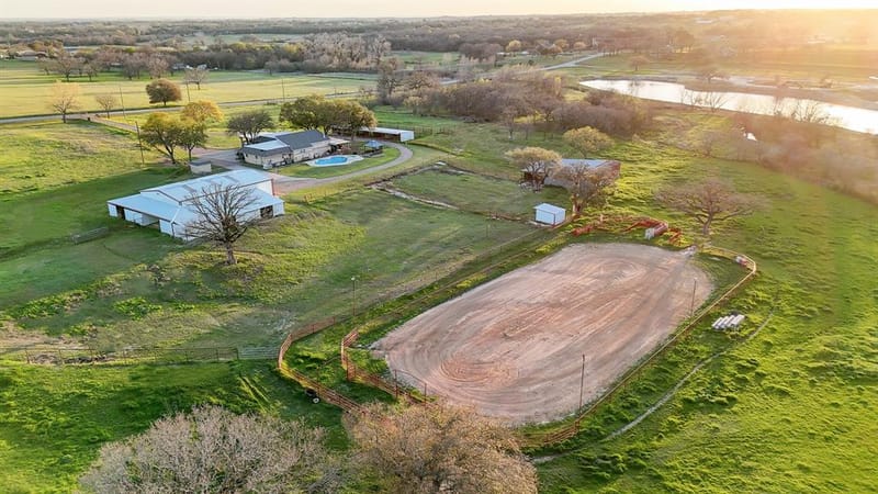 304 Scarlett Road, Weatherford TX 76087 - Photo 2
