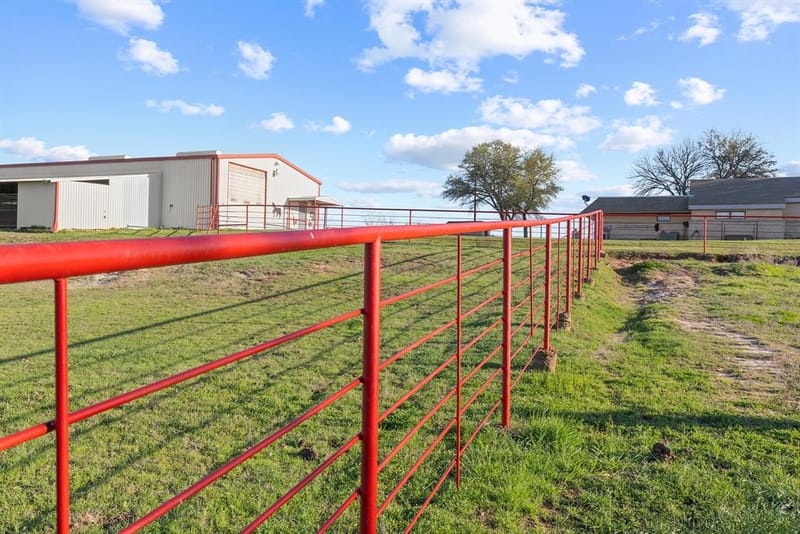 304 Scarlett Road, Weatherford TX 76087 - Photo 17
