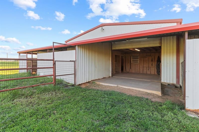 304 Scarlett Road, Weatherford TX 76087 - Photo 10