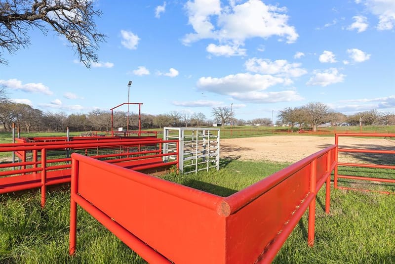304 Scarlett Road, Weatherford TX 76087 - Photo 14