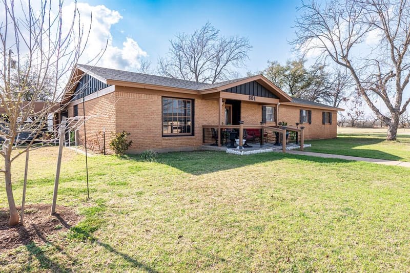 801 Westridge Circle, Breckenridge TX 76424 - Photo 5