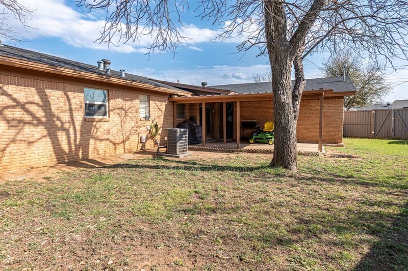 801 Westridge Circle, Breckenridge TX 76424 - Photo 30