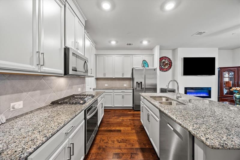 329 Baker Drive, Plano TX 75074 - Photo 5