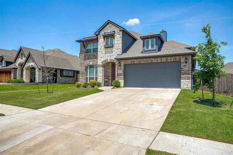 433 Joseph Lane, Crowley TX 76036