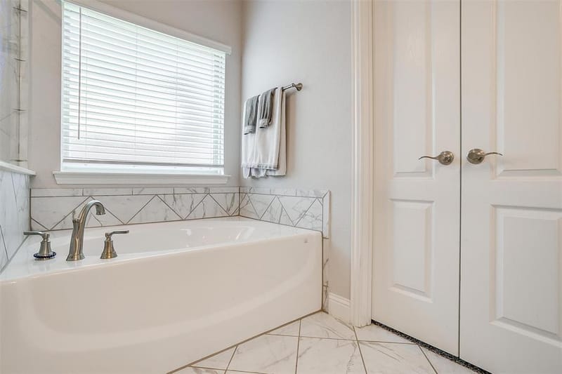 433 Joseph Lane, Crowley TX 76036 - Photo 28