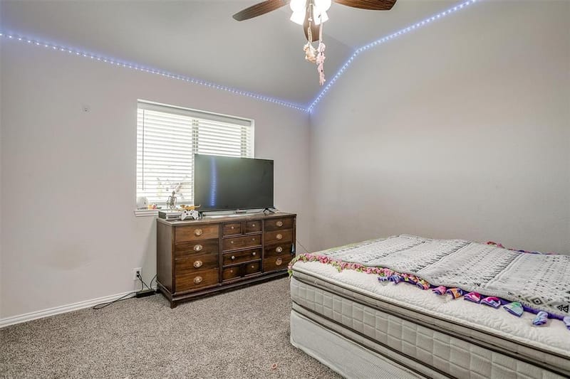 433 Joseph Lane, Crowley TX 76036 - Photo 34