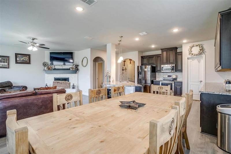 433 Joseph Lane, Crowley TX 76036 - Photo 15