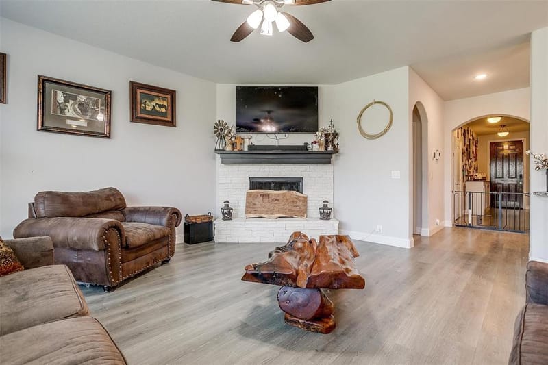 433 Joseph Lane, Crowley TX 76036 - Photo 19