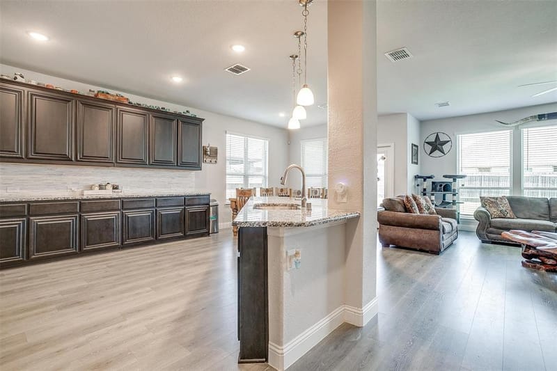 433 Joseph Lane, Crowley TX 76036 - Photo 8
