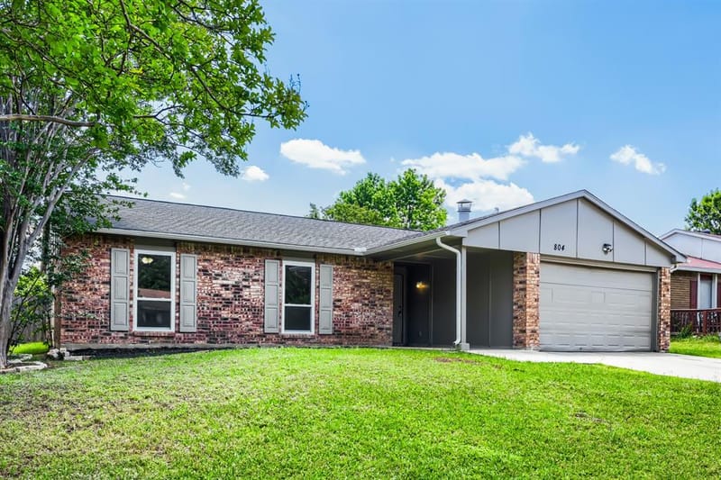 804 Netherland Drive, Arlington TX 76017