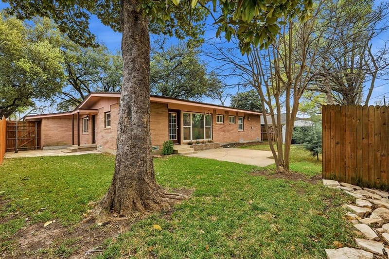 7329 Edgerton Drive, Dallas TX 75231 - Photo 27