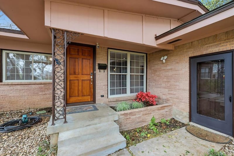 7329 Edgerton Drive, Dallas TX 75231 - Photo 2