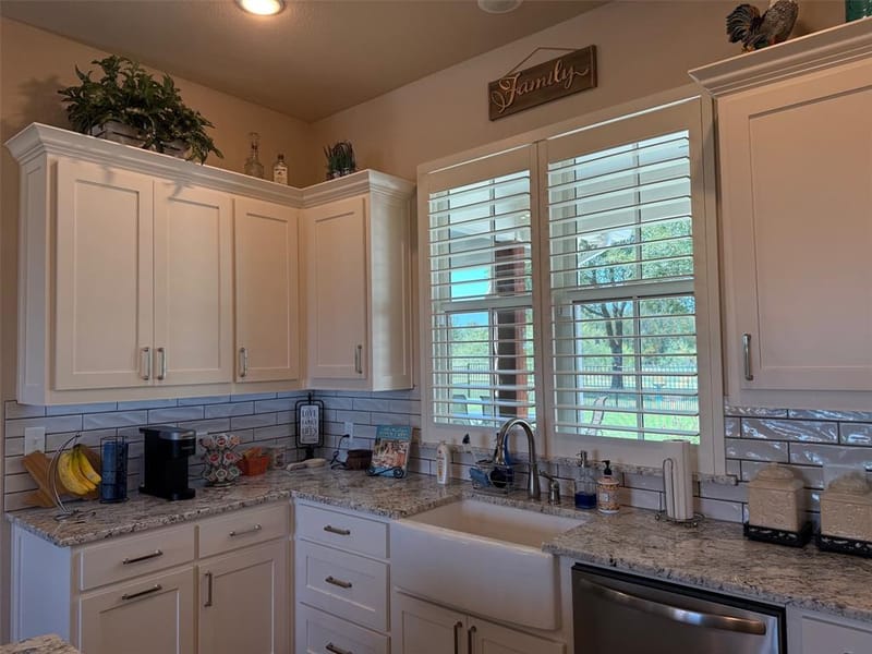 130 Demonbreun Court, Chico TX 76431 - Photo 6