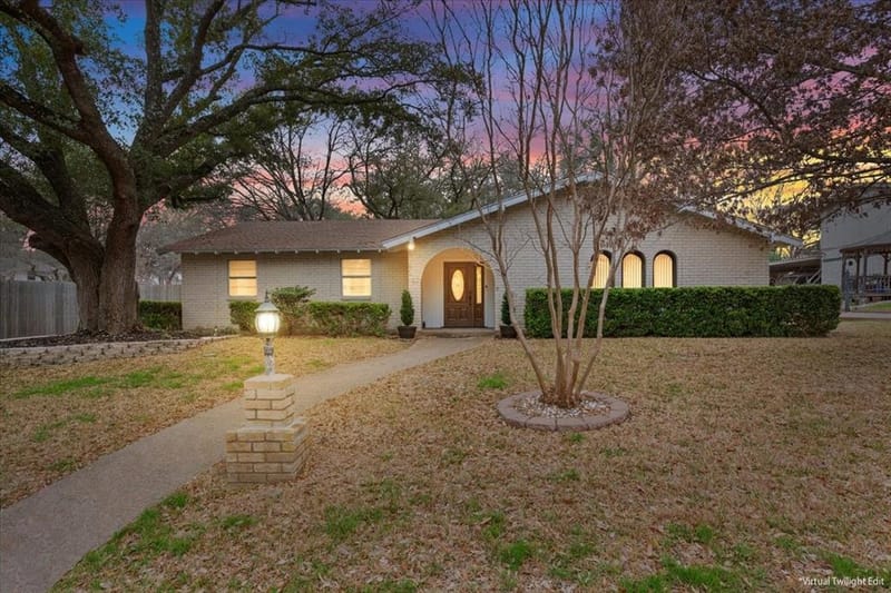 120 Wooded Crest Drive, Woodway TX 76712