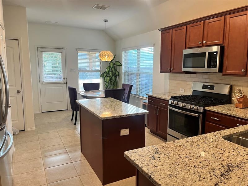 1525 Acmite Avenue, Cross Roads TX 76227 - Photo 3