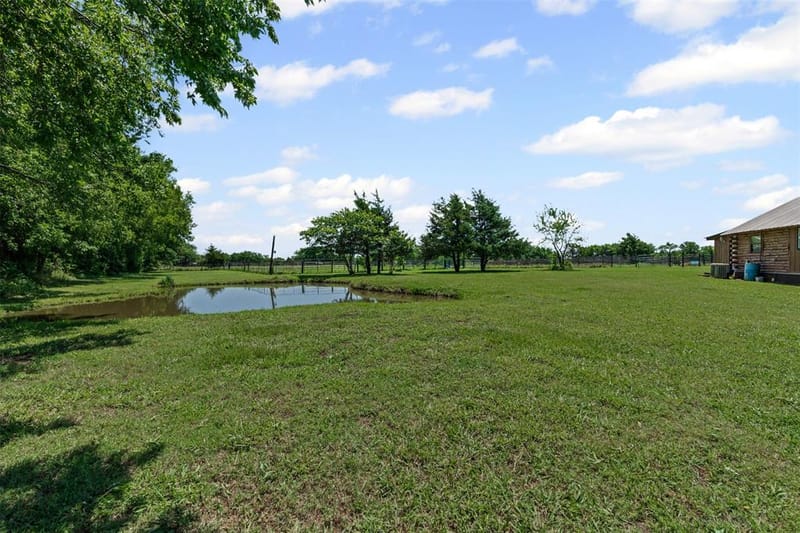 901 County Road 3925, Wolfe City TX 75496 - Photo 23