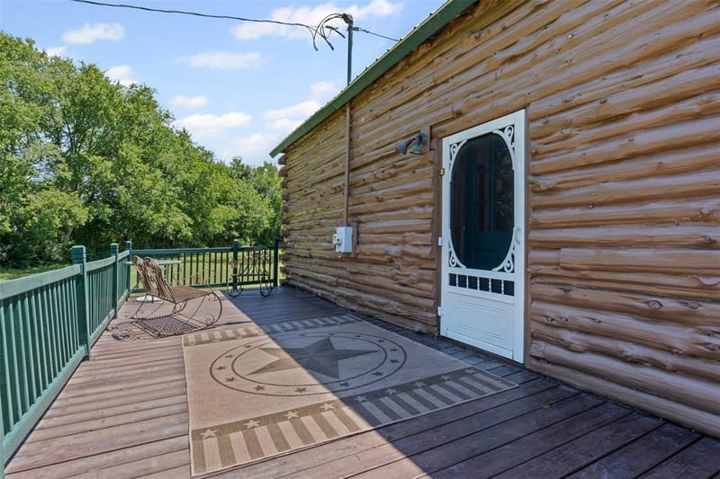 901 County Road 3925, Wolfe City TX 75496 - Photo 22