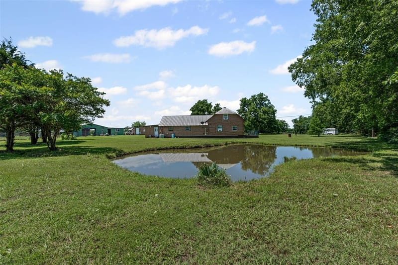 901 County Road 3925, Wolfe City TX 75496 - Photo 24