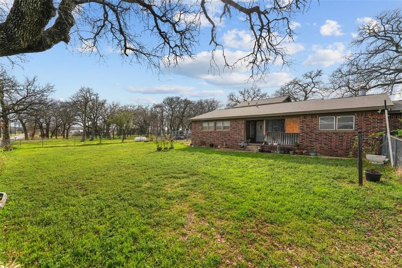 1051 Lynch Bend Road, Springtown TX 76082