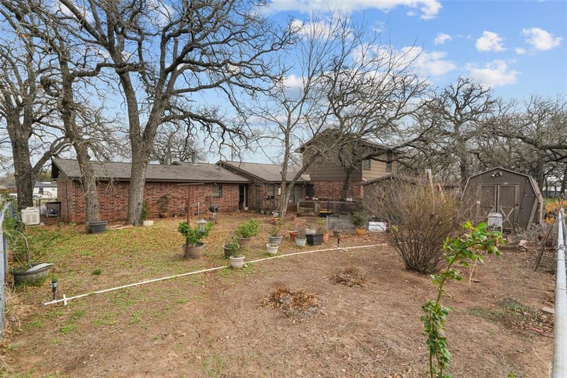 1051 Lynch Bend Road, Springtown TX 76082 - Photo 35