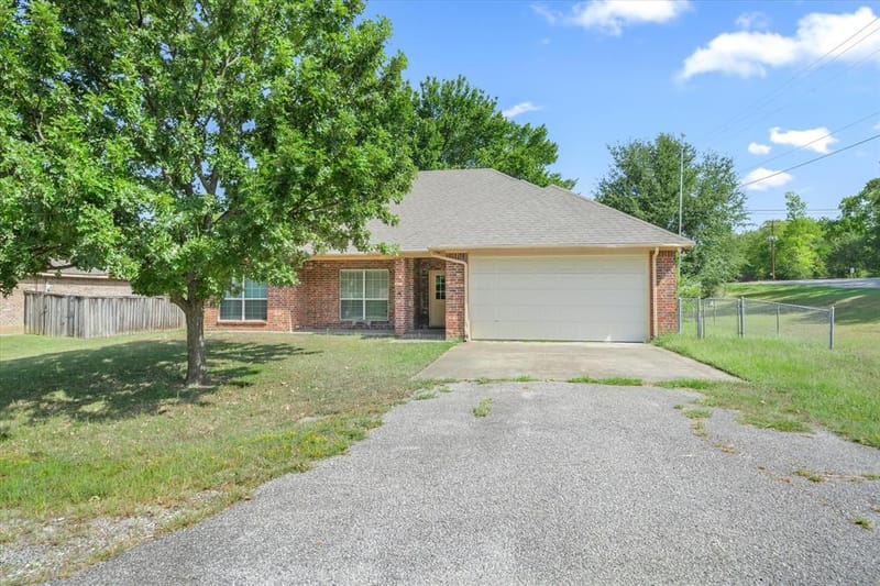400 Bent Creek Dr, Grand Saline TX 75140 - Photo 3