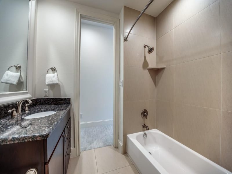 2114 Aylesport Drive, Dallas TX 75201 - Photo 32