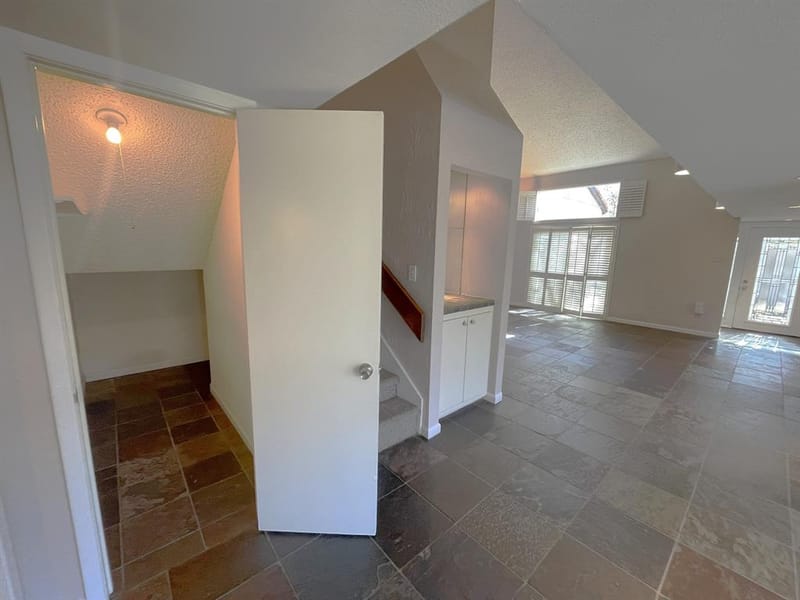 9609 Orchard Hill, Dallas TX 75243 - Photo 18