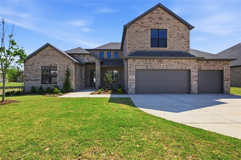 713 Anne Road, Van Alstyne TX 75495