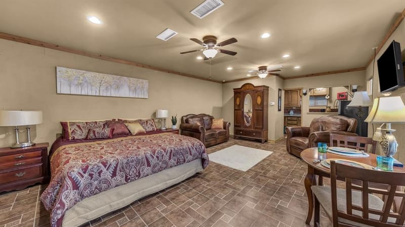 321 W Rentz Street, Weatherford TX 76086 - Photo 3