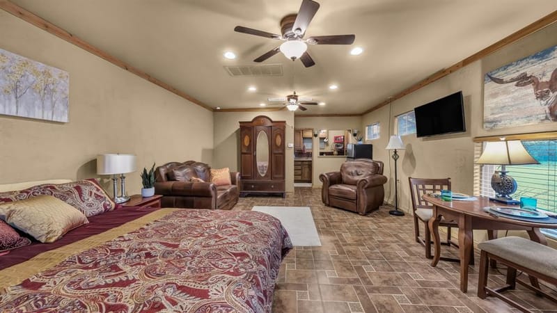 321 W Rentz Street, Weatherford TX 76086 - Photo 4