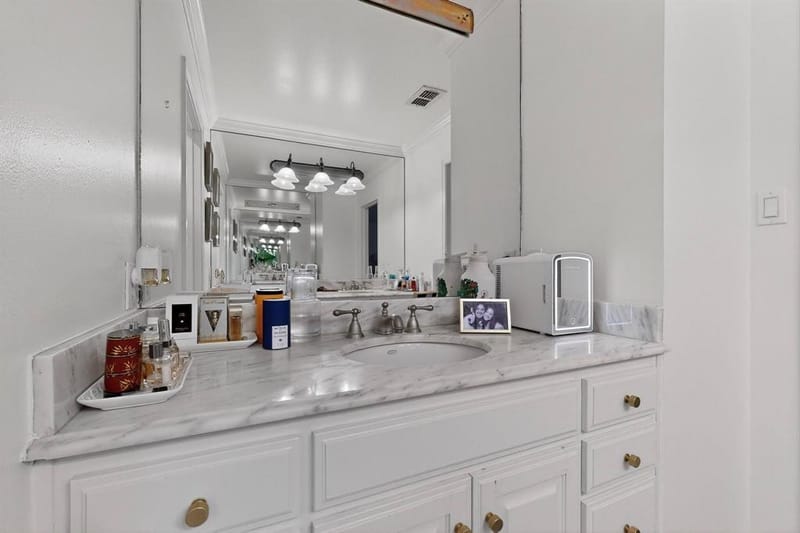 7639 Lovers Lane, Dallas TX 75225 - Photo 20