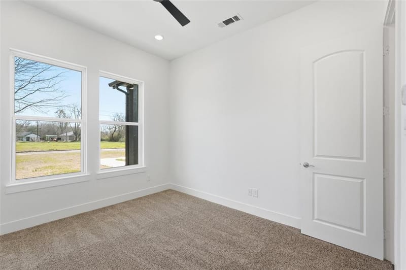 1110 Norris Street, Commerce TX 75428 - Photo 10