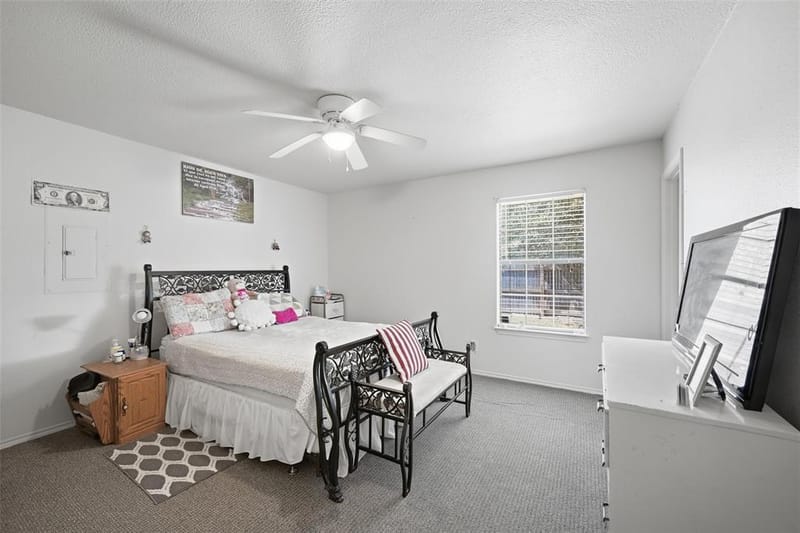 821 Jennifer Court, Sanger TX 76266 - Photo 15