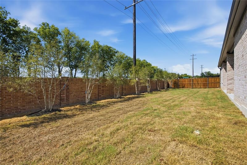 1329 Benjamin Trail, Van Alstyne TX 75495 - Photo 34