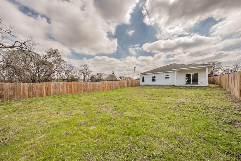 3934 Lee Street, Greenville TX 75401 - Photo 34
