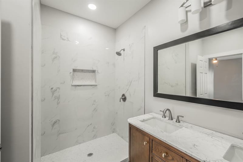 3934 Lee Street, Greenville TX 75401 - Photo 21