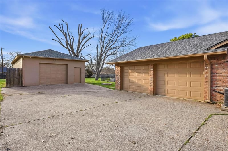 6208 Windsong Drive, Arlington TX 76001 - Photo 36