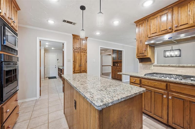 6208 Windsong Drive, Arlington TX 76001 - Photo 15