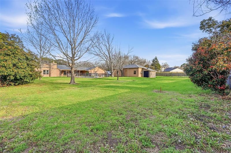 6208 Windsong Drive, Arlington TX 76001 - Photo 35