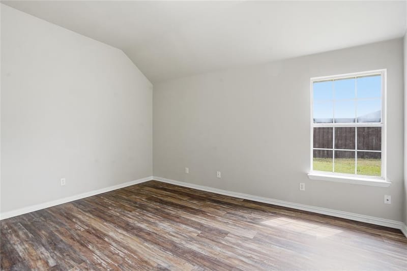 500 Surry Court, Saginaw TX 76179 - Photo 21