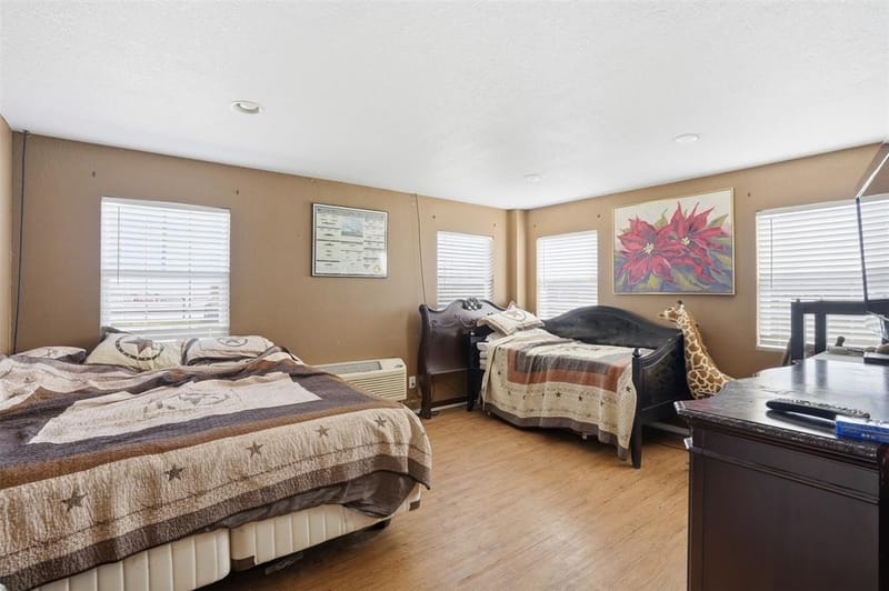 7229 County Road 1205, Rio Vista TX 76093 - Photo 36