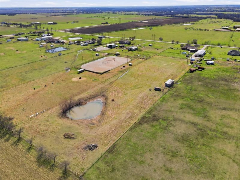 7229 County Road 1205, Rio Vista TX 76093 - Photo 39