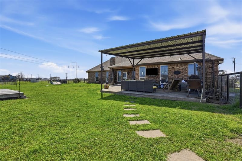 7229 County Road 1205, Rio Vista TX 76093 - Photo 25