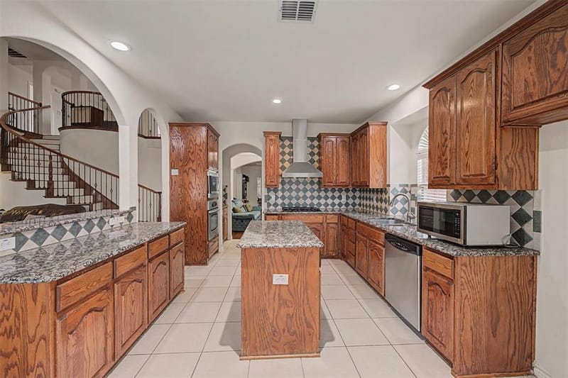 4525 Warbler Lane, Garland TX 75043 - Photo 9