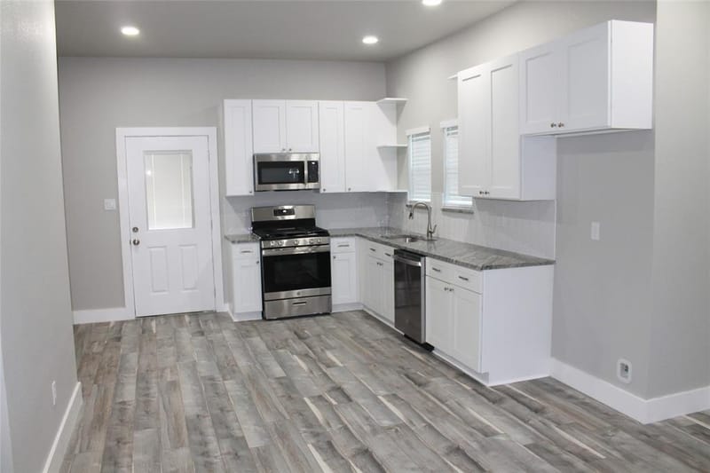 104 S Hubbard Street, Alvord TX 76225 - Photo 6