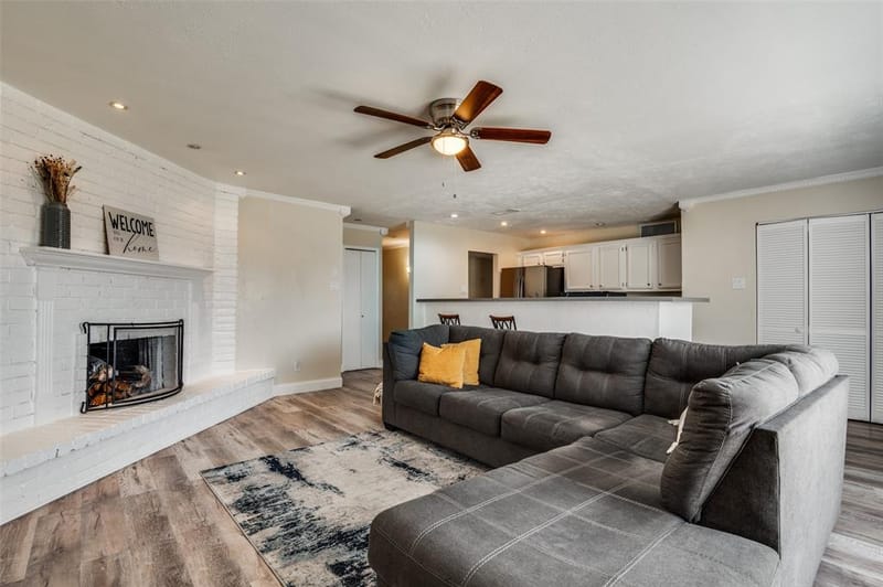 10222 Red Maple Drive, Dallas TX 75249 - Photo 6