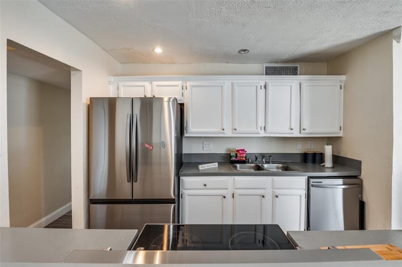 10222 Red Maple Drive, Dallas TX 75249 - Photo 8