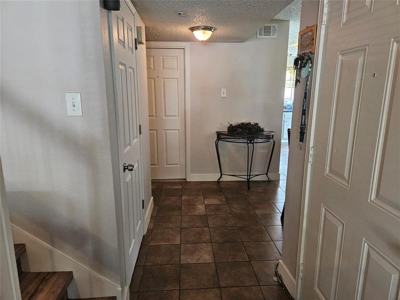 10328 New Bedford Drive, Dallas TX 75217 - Photo 6