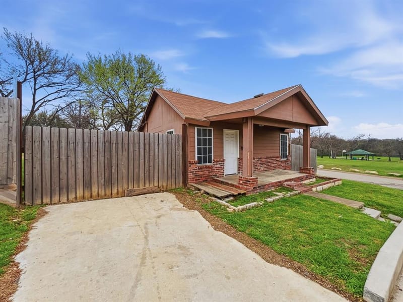 3000 Avenue M, Fort Worth TX 76105 - Photo 5